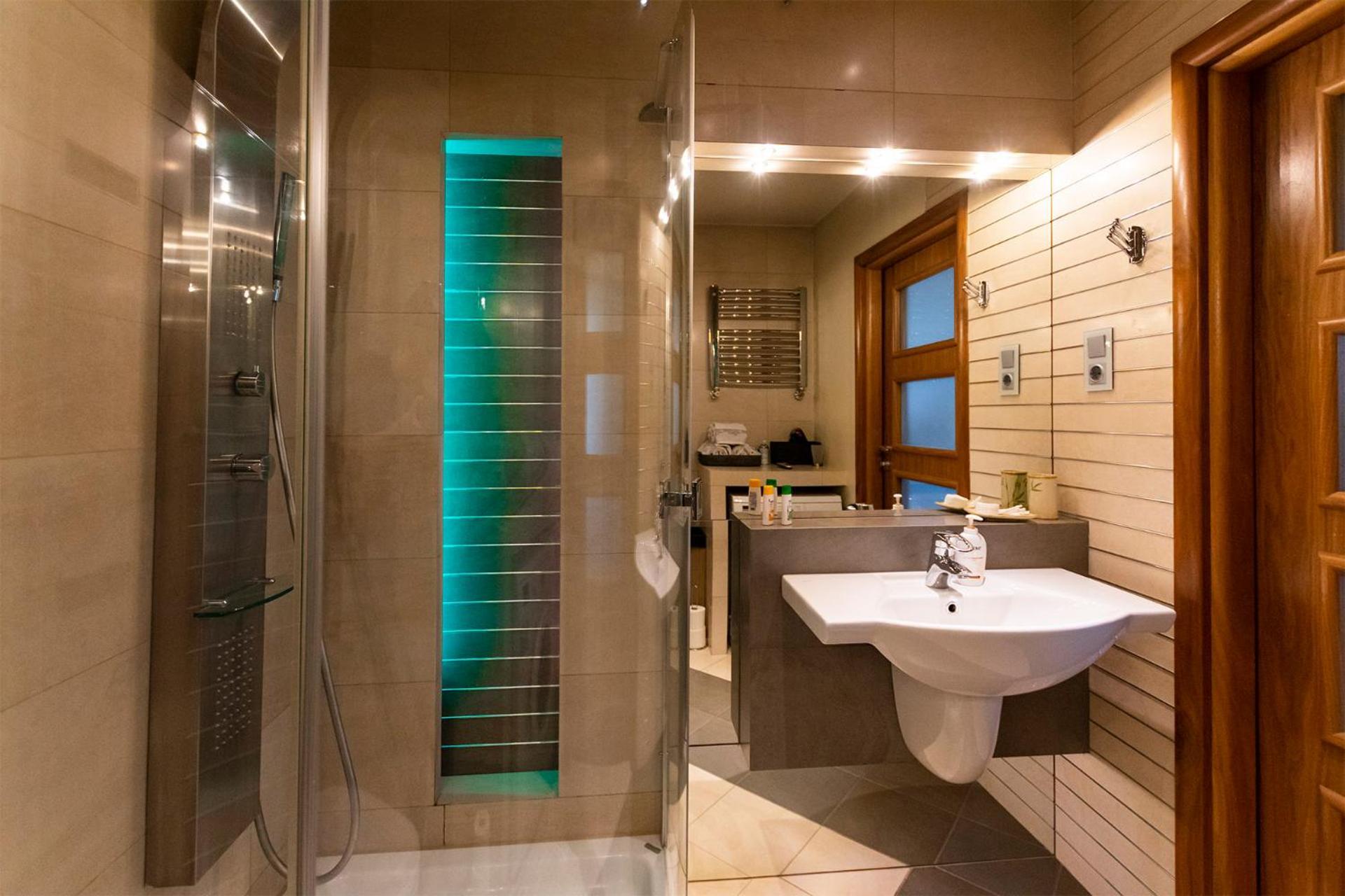 Apartament Rondo Verona - Free, Secure Parking For Guests Wrocław Eksteriør billede